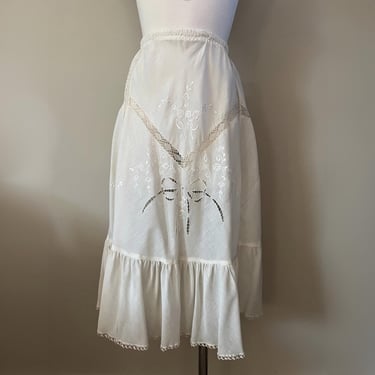 1960s Vintage Homespun Boho Cotton w/Eyelet Cutlace Bohemian Skirt sz 2XL 