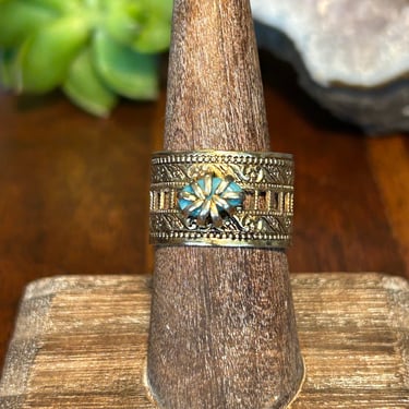 Vintage Gemstone Ring Ornate Embossed Filigree Gold Tone Design 