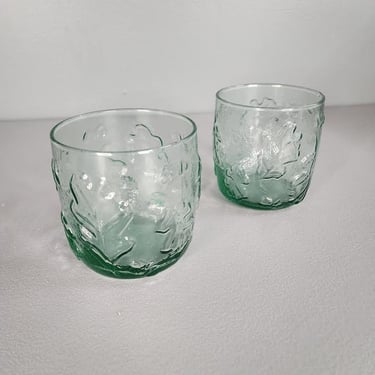 Set of 2 Anchor Hocking Leaf Pattern Drinking Glasses 