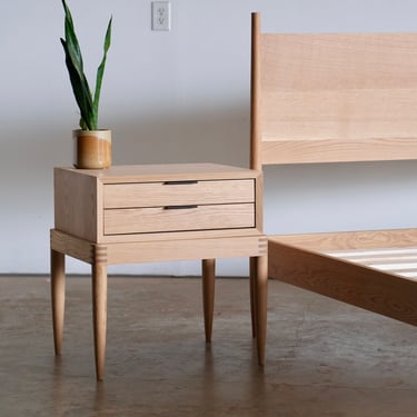 Mid Century Modern Side Table And Nightstand Show in Walnut Oak Maple And Cherry / Solid Wood Dovetail Drawer Night Stand 