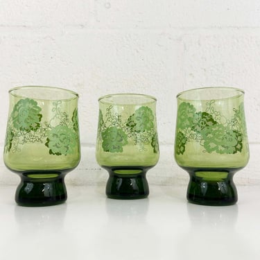 Vintage Green Flower Power Glasses Set of 3 Floral Daisy Textured Flowers Wine Glass 1960s 60s Pedestal Juice Glassware 