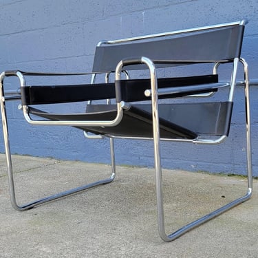 Mid-Century Black Leather/Chrome Lounge Chair Italy by  Wassily 