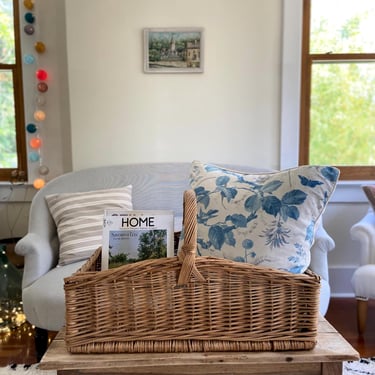 Beautiful vintage French rare find wicker basket 