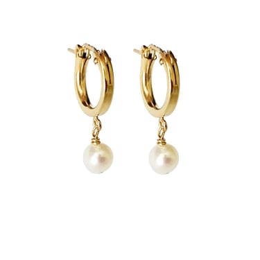 Selah Vie NYC | Huggie Earrings with Pearls