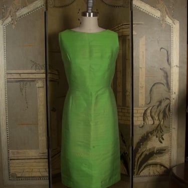 MEMORIAL WEEK SALE - Vintage 1960s Lime Green Shift Dress of Silk and Wool -Item #211 