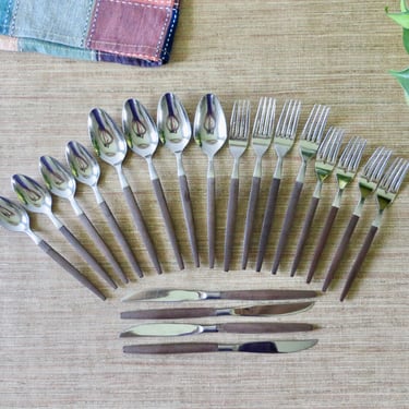 Mid Century Ekco Eterna Canoe Flatware - 20 Piece Setting for 4 - Faux Wood Handles - Forged Stainless - Japan 
