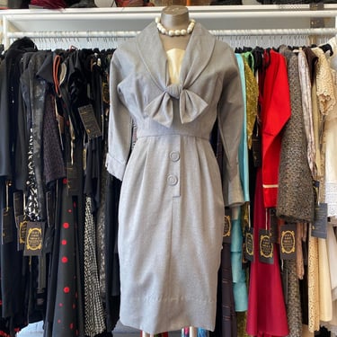 vintage 1950s gray wool wiggle dress Arkay dolman sleeves s 25 classic hourglass 