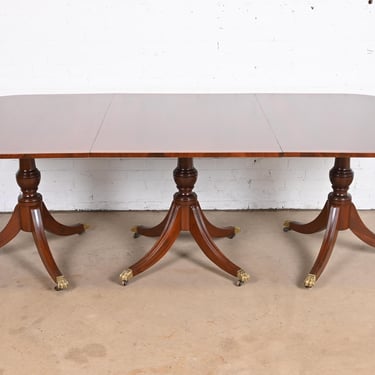Georgian Banded Mahogany Triple Pedestal Dining Table in the Manner of Baker Furniture, Newly Refinished