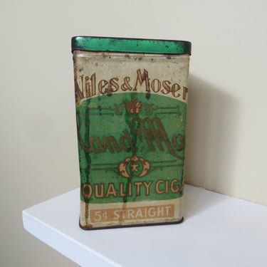 Vintage Cigar Tin / NILES and MOSER / early 1900 to 1920 / Straight 5 cents 