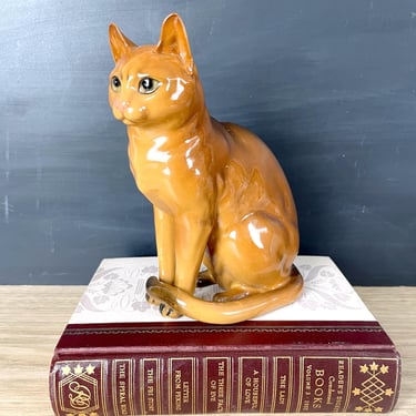 JSC Pottery Abyssinian cat figurine - 1967 vintage 