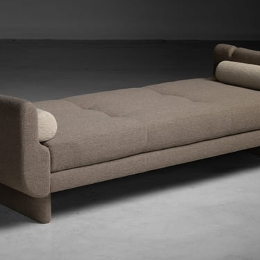 Vladimir Kagan Matinee Sofa / Daybed in Boucle