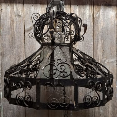 Vintage Gothic-style metal pendant light  14"x15"