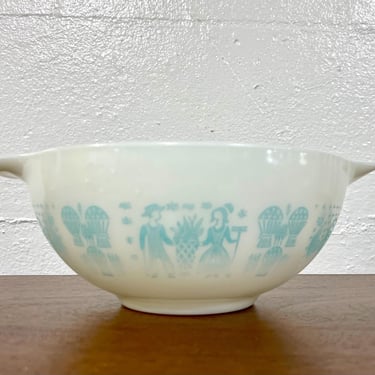 Vintage 1957 Amish Butterprint 2.5 Quart Mixing Bowl By Pyrex’ 