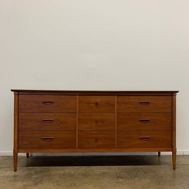 Lane dresser with sculpted inset handles 