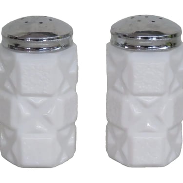 Westmoreland Old Quilt White Milk Glass Salt and Pepper Shakers a Pair 3926B