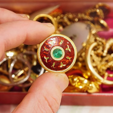 Aries Zodiac Enamel Circle Brooch Set In 22KT Yellow Gold, Red & Green Enamel, Vintage Astrology Jewelry, 25mm 