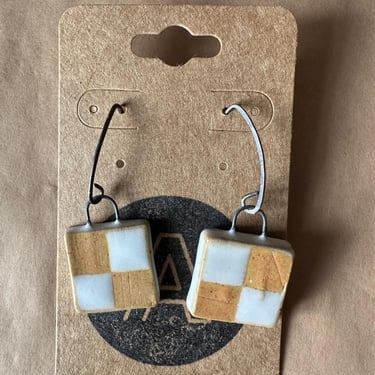 Ceramic Earrings: White and Beige 