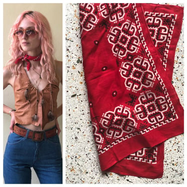 Vintage Red Bandana / Washfast Colors / 1950's 1960's Red Handkerchief / Red Hankey / Red Bandana / red cotton scarf / 