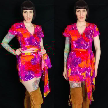 RARE Vintage 1960's Wild Psychedelic Hawaiian Print Mini Dress Playsuit w/ Matching Shorts - size Small 