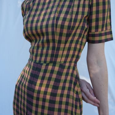 1940's Dress / Fetching Forties Dress / War Era Dress / Check Printed Dress with Nipped Waist and Pleated A line Skirt 