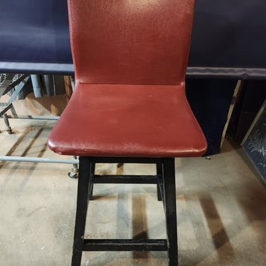 Red Swivel Bar Stool (cracked seat) 17 x 38 x 17