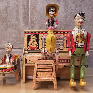 Vintage Li'l Abner Tin Lithograph Mechanical Wind-Up Piano Band Toy 