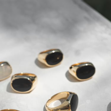 ADORN TWISTED SIGNET - SOLID BRONZE/BLACK ONYX