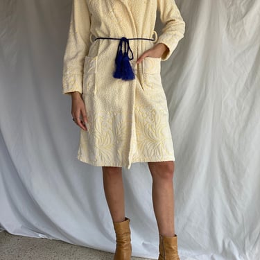 Vintage Terry Cloth Duster Jacket Robe / Towel Robe / Yellow and White Loungewear / Duster Coat /  Leisure Wear / Smoking Jacket 