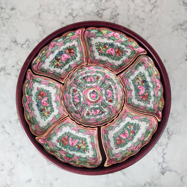 Vintage Antique Early 20th Century Rose Medallion Chinese Porcelain 7 Section Serving Set on Dark Lacquered Wood Lazy Susan 