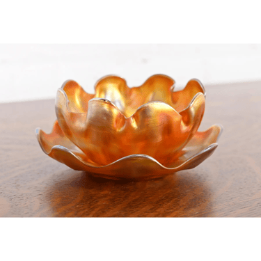 Louis Comfort Tiffany Favrile Iridescent Art Glass Ruffled Edge Finger Bowl With Underplate