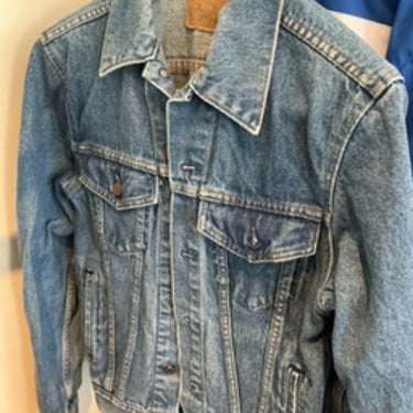 Medium wash PLAIN POCKETS Jean jacket - M