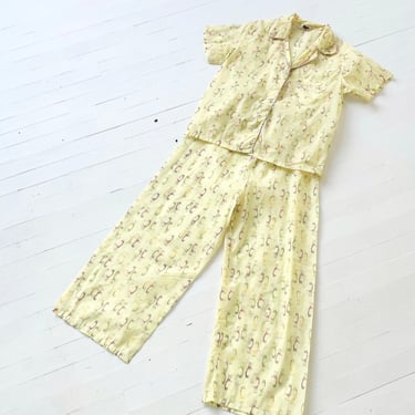 1950s Yellow Giraffe Print Pyjamas 