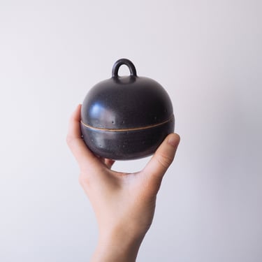 Droplet Jar // ceramic lidded vessel 