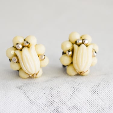1960s/70s Cream Tulip Bead Cluster Clip Earrings 