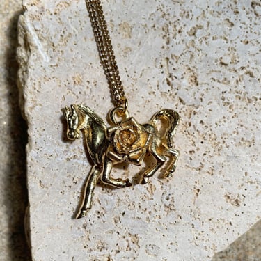 Vintage lucky horse rose pendant necklace 
