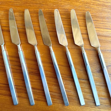 7 Obelisk butter knives by Copenhagen Cutlery Denmark / Danish modern stainless flatware designed by Erik Herlow 