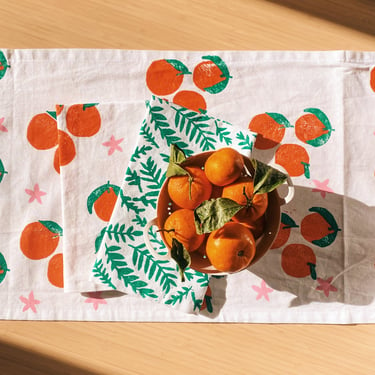 hand block printed table runner. tangerines on white. boho decor. beach house. coastal. tablecloth. fruit. orange. clementine. ojai pixie 