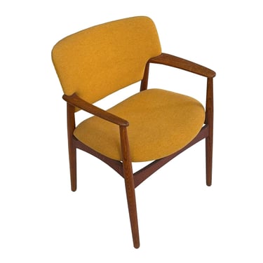 Fritz Hansen Oak Armchair by Ejner Larsen and Aksel Bender Madsen 