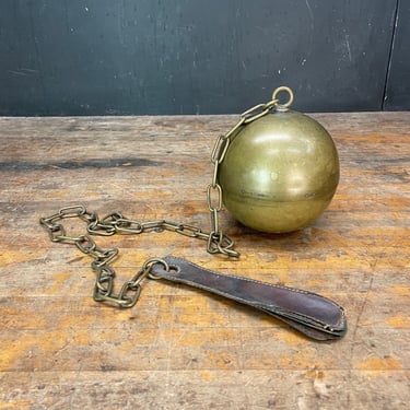 Vintage Brass Ball and Chain Show Horn 