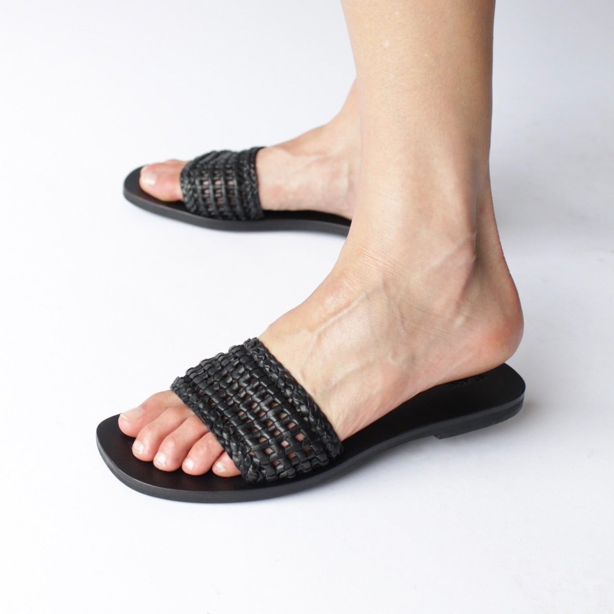 Macrame Mesh Slides | Na Nin - Richmond, VA | ATTIC