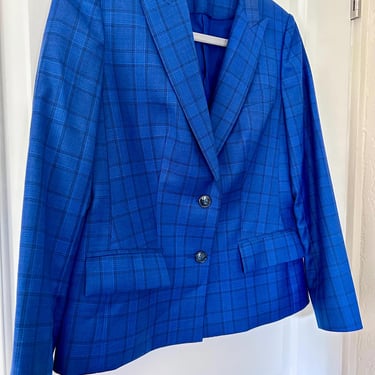 Vintage blue plaid blazer with notched collar 