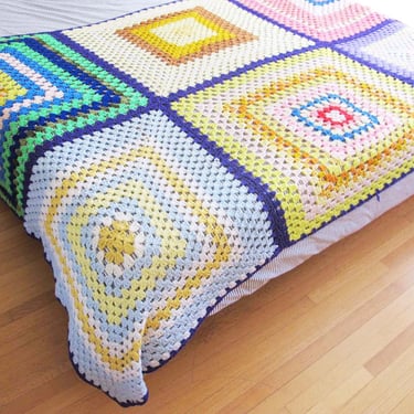 Vintage 70s Granny Square Blanket 96x60 - 1970s Multicolor Crochet Afghan Throw - Vintage Knit Blanket - Boho Geometric Blanket 