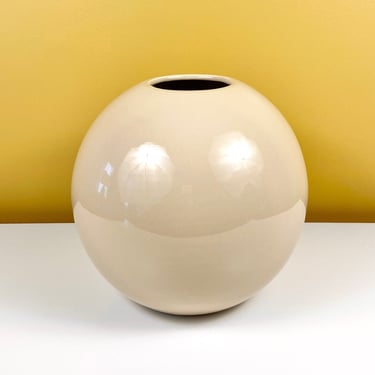 Round Haeger Orb Vase 
