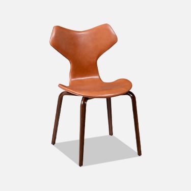 Arne Jacobsen &quot;Grand Prix&quot; Leather Chair for Fritz Hansen