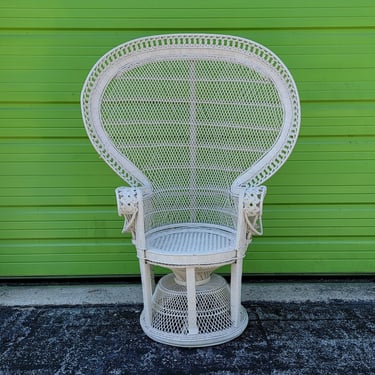 White King Emanuelle Peacock Fan Chair 
