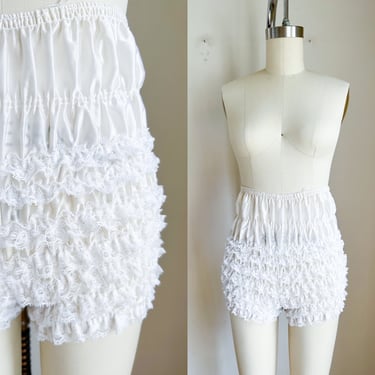 Vintage 1960s White Ruffled Lace Bloomers / S-M 