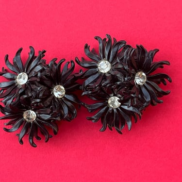 1950s flower earrings vintage jeweled plastic featherlite clip ons 