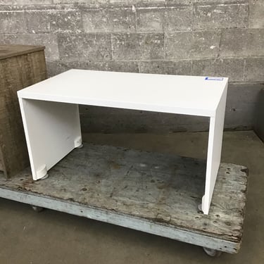 Petite White Side Table (Seattle)