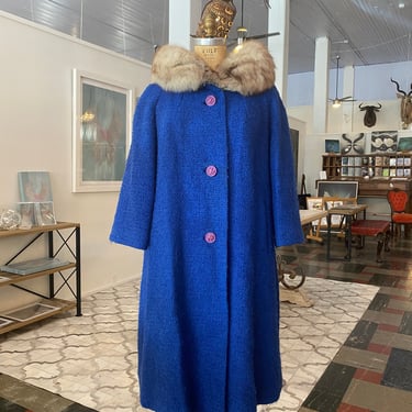 1950s coat, fox fur collar, cobalt blue wool boucle, vintage outerwear, swing style, mrs maisel, a-line, large, 38 40 bust, knee length 