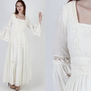 Victor Costa Ivory Renaissance Wedding] Lace Bell Sleeve Tiered Maxi Dress 